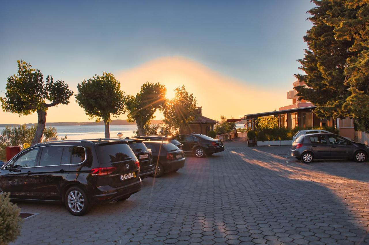 Pension Augustino Miletici ภายนอก รูปภาพ