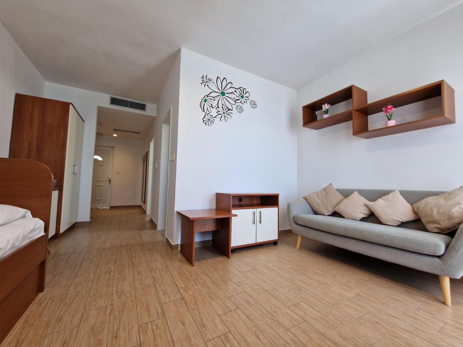 Pension Augustino Miletici ภายนอก รูปภาพ