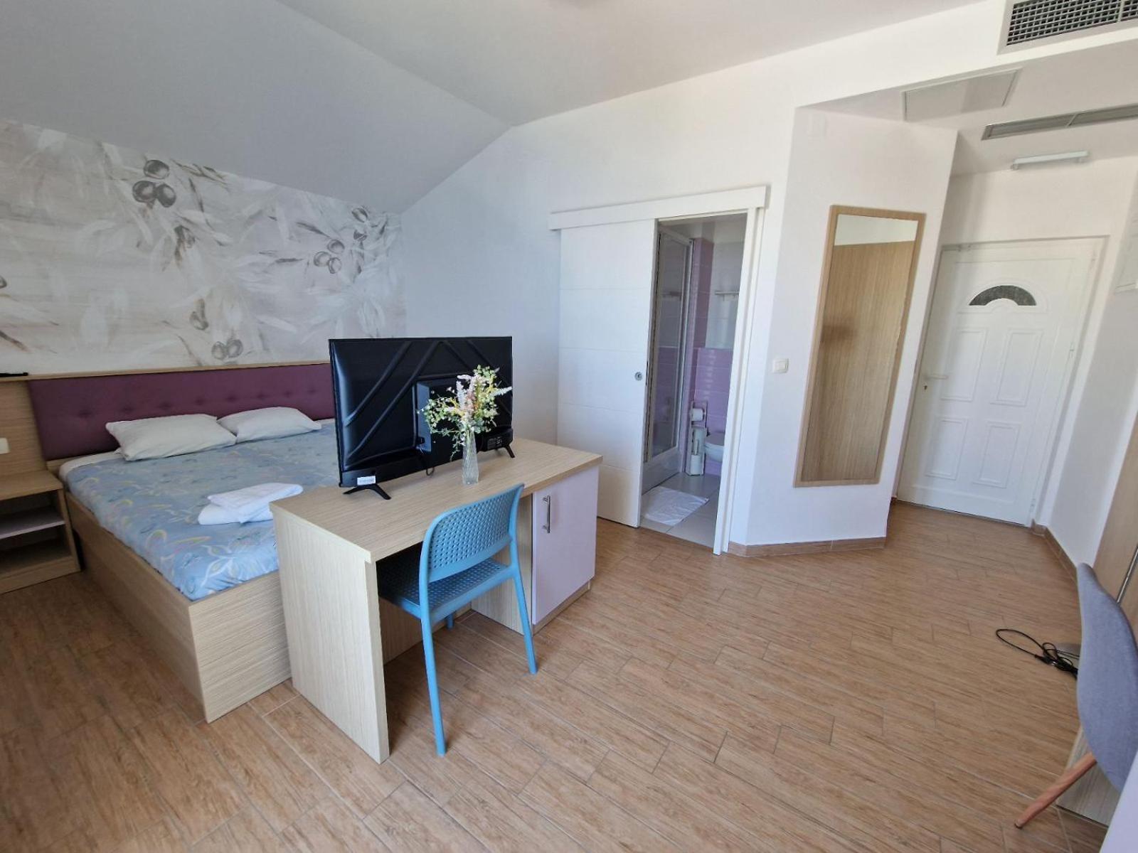 Pension Augustino Miletici ภายนอก รูปภาพ