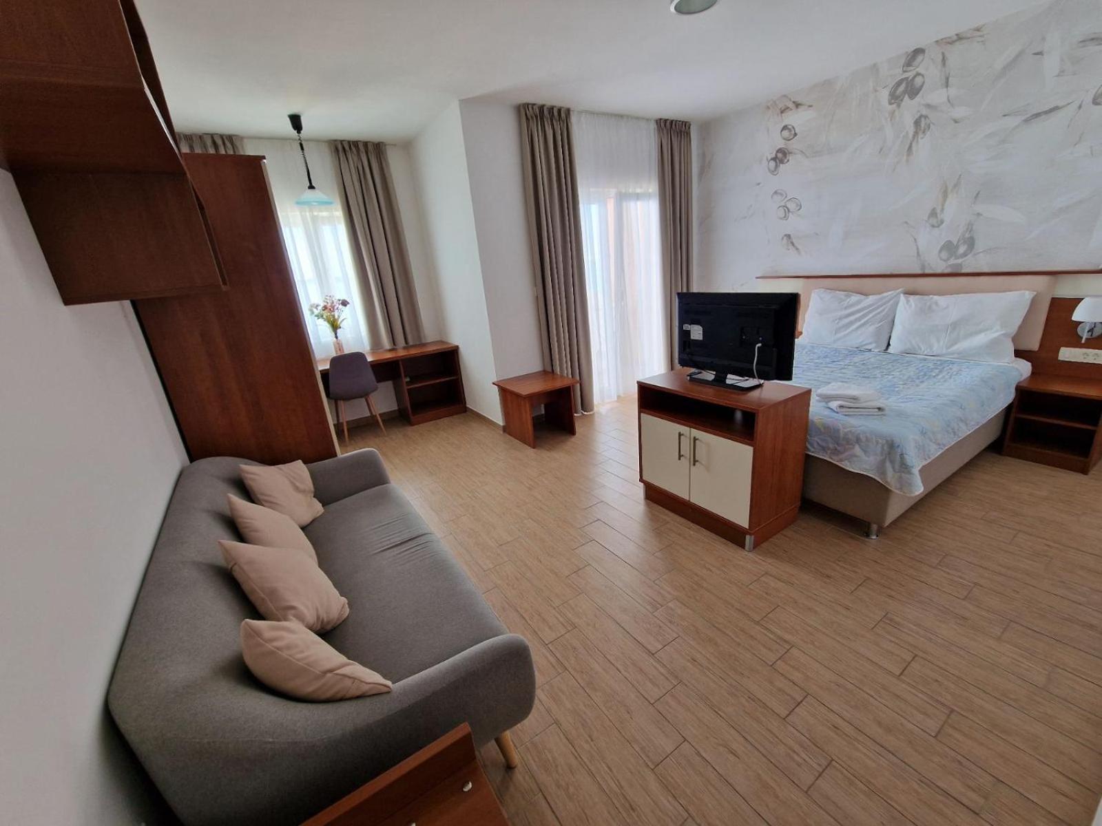 Pension Augustino Miletici ภายนอก รูปภาพ